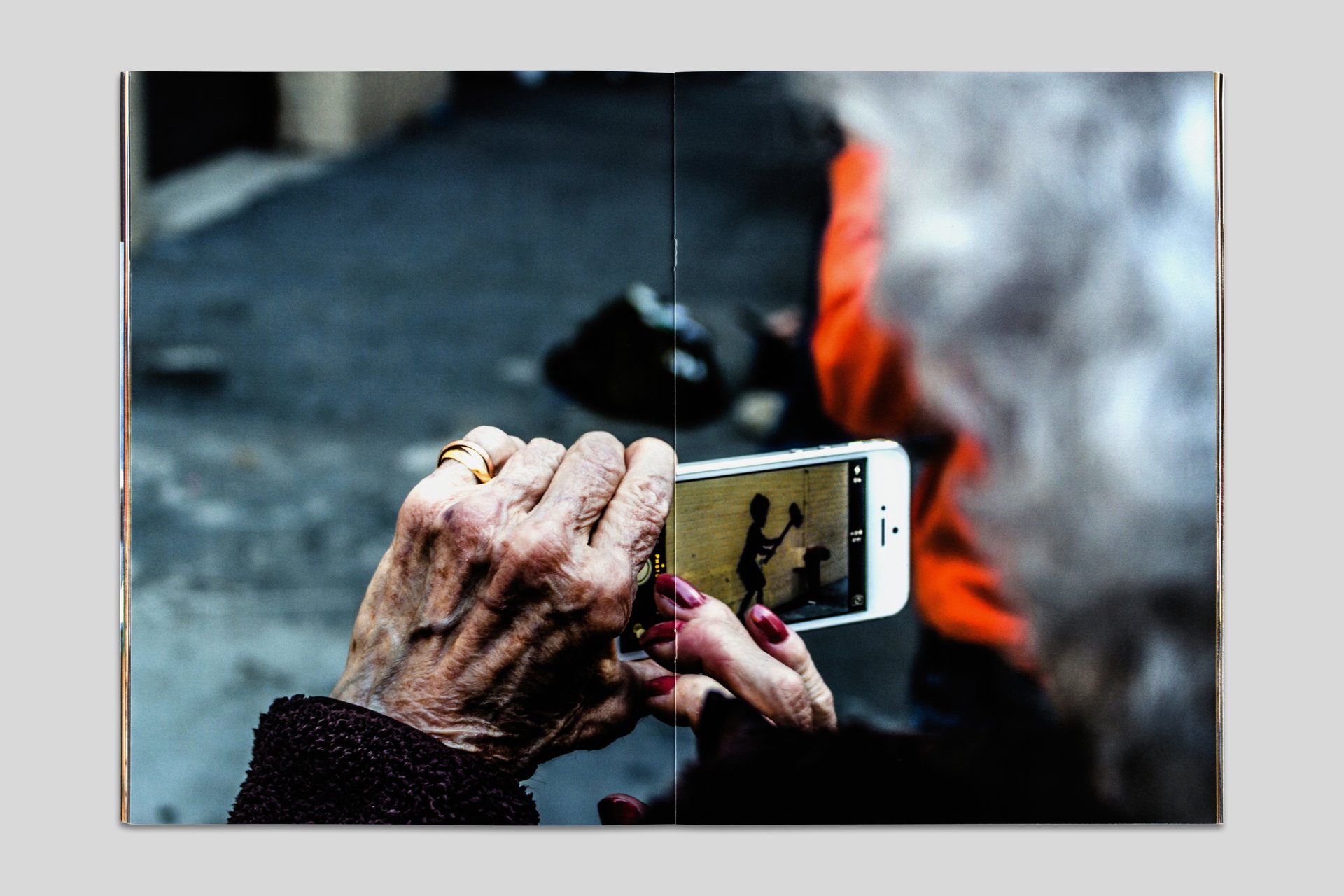 Photourist by Andy Gershon, spread